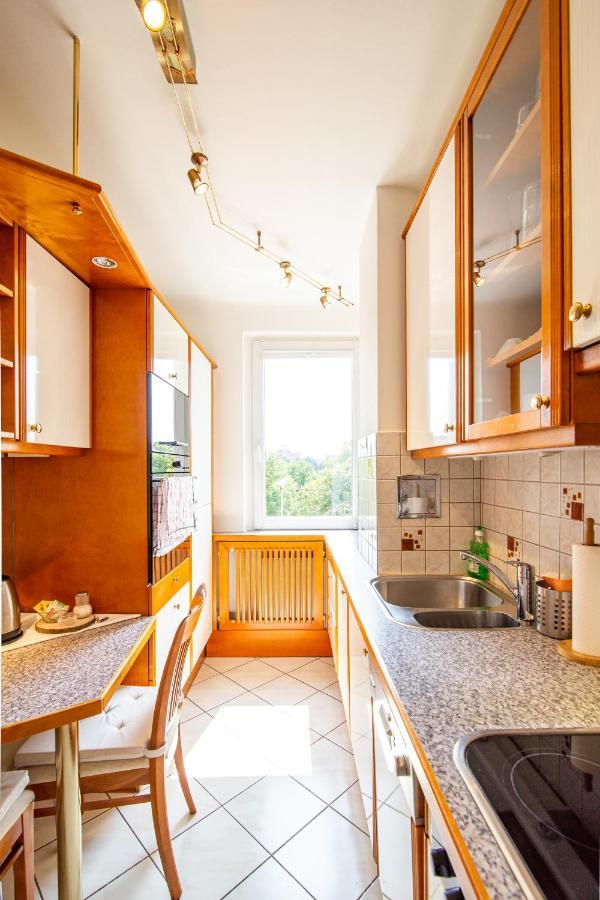 Best Rated Central Apartment Vienna - Ac, Wifi, 24H7Days Self Check-In, Board Games, Netflix Esterno foto