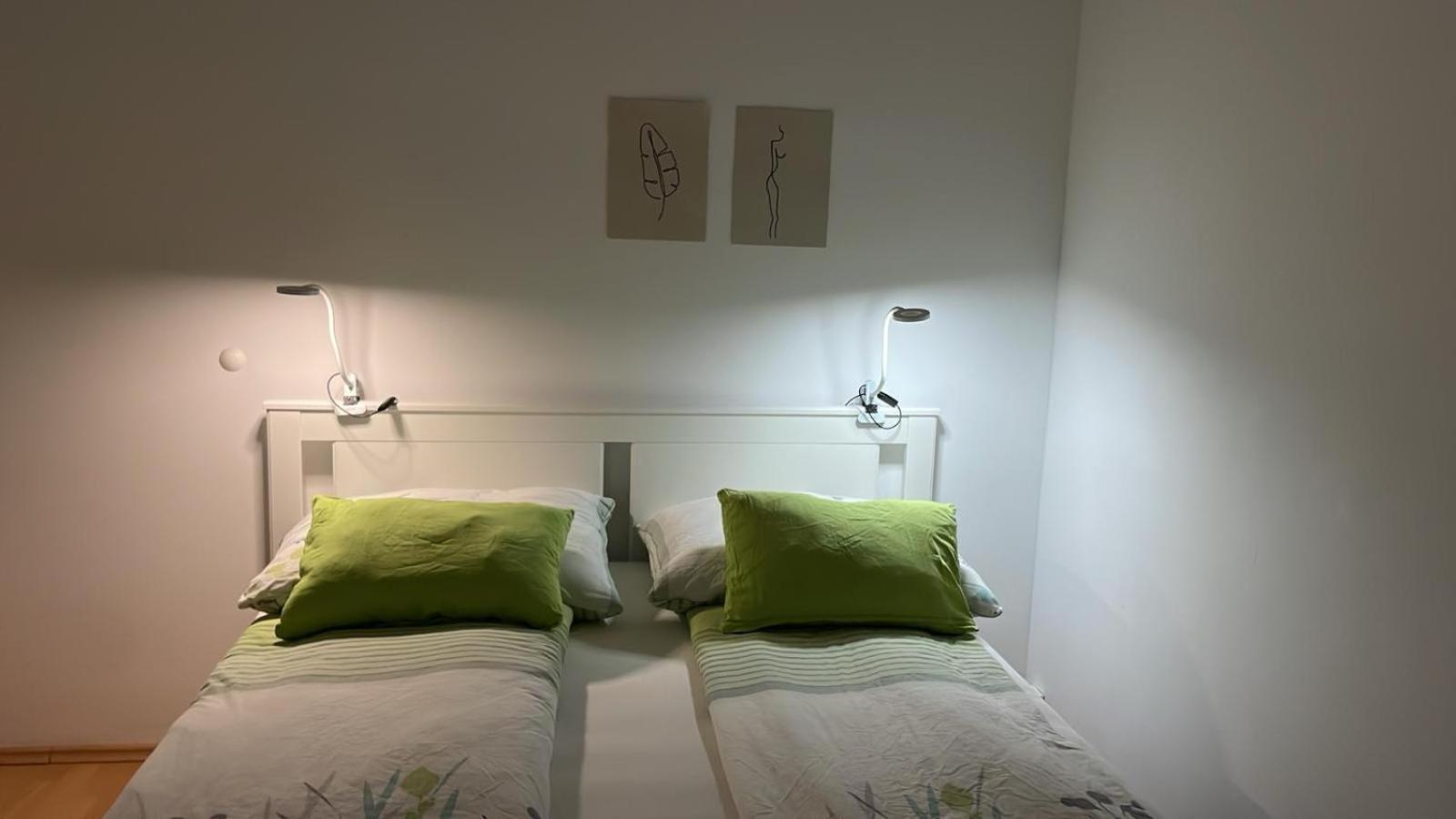 Best Rated Central Apartment Vienna - Ac, Wifi, 24H7Days Self Check-In, Board Games, Netflix Esterno foto